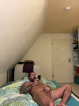 Snapshot of 2guysforu chatting on February 23, 2025, 9:26 pm 2guysforu online show from February 23, 2025, 9:26 pm