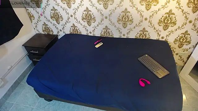 Snapshot of KARATIBBY_COX chatting on March 4, 2026, 12:11 pm KARATIBBY COX online show from March 4, 2026, 12:11 pm