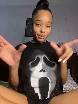 CutieFrmthehood online show from January 11, 2025, 6:23 pm