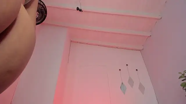 swt-booty online show from October 22, 2025, 5:34 pm