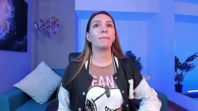 miataylorr1 online show from November 13, 2025, 12:26 pm