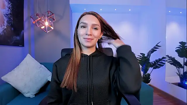 miataylorr1 online show from February 18, 2026, 11:50 am