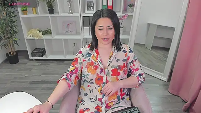 EmaBrownie online show from February 2, 2025, 8:08 pm