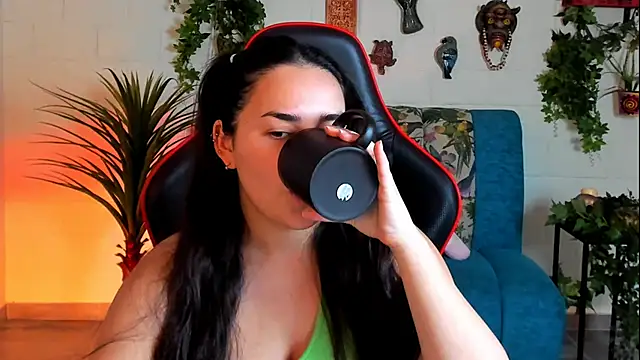 CeceliaJohnson online show from February 11, 2025, 11:10 am