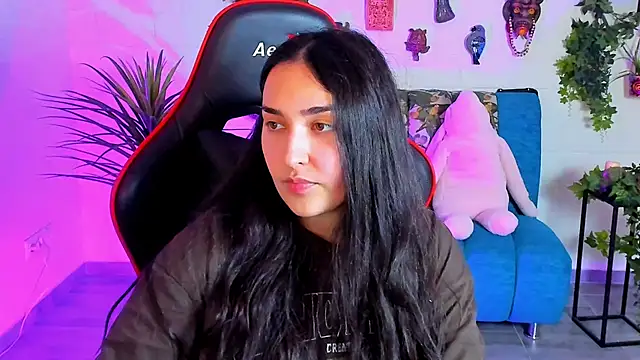 CeceliaJohnson online show from March 18, 2025, 11:08 am