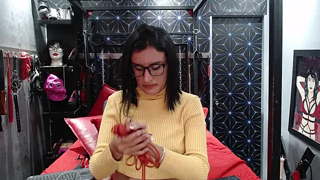 lorna cox bdsm online show from January 6, 2026, 11:29 pm