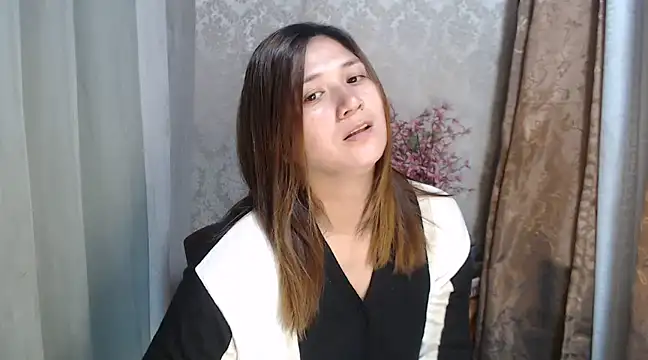 MS Isabella Snow92 online show from February 20, 2025, 11:32 pm