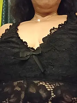 Susannemilf online show from October 5, 2025, 1:20 pm
