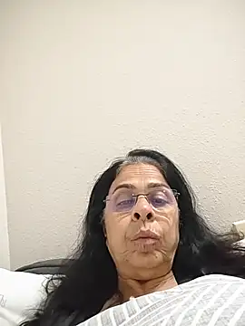 Susannemilf online show from November 18, 2025, 2:50 am