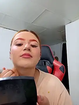 Snapshot of mia_anyeli chatting on February 21, 2025, 7:43 pm mia anyeli online show from February 21, 2025, 7:43 pm