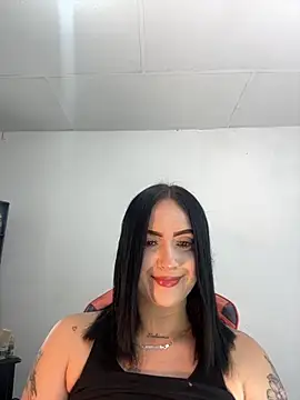 Snapshot of mia_anyeli chatting on October 22, 2025, 3:40 am mia anyeli online show from October 22, 2025, 3:40 am