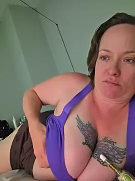 julimonroe online show from June 23, 2026, 5:05 am
