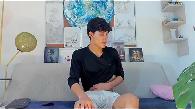 Snapshot of logan_thomas chatting on July 14, 2026, 5:51 pm logan thomas online show from July 14, 2026, 5:51 pm