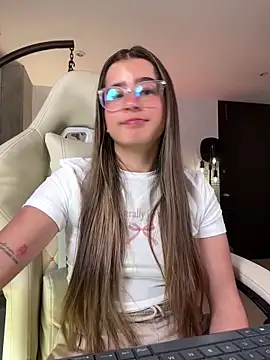 Snapshot of Stormiie777 chatting on February 24, 2026, 3:26 am Stormiie777 online show from February 24, 2026, 3:26 am