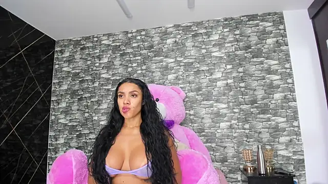 Snapshot of HeidyWillss chatting on January 10, 2025, 7:21 pm HeidyWillss online show from January 10, 2025, 7:21 pm