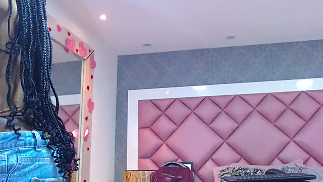 DanielaDuff online show from March 24, 2026, 7:41 pm