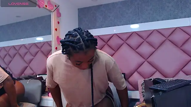 DanielaDuff online show from April 9, 2026, 7:41 pm