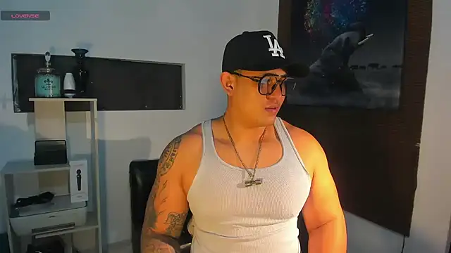 Snapshot of Colton_Massif chatting on December 31, 2024, 7:10 am Colton Massif online show from December 31, 2024, 7:10 am