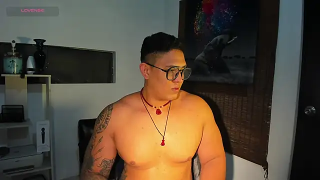 Snapshot of Colton_Massif chatting on January 10, 2025, 10:39 am Colton Massif online show from January 10, 2025, 10:39 am