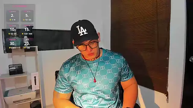 Snapshot of Colton_Massif chatting on January 12, 2025, 7:32 am Colton Massif online show from January 12, 2025, 7:32 am