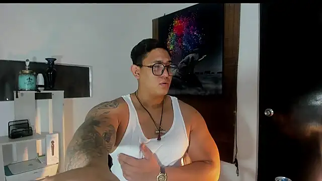 Snapshot of Colton_Massif chatting on January 25, 2025, 12:16 pm Colton Massif online show from January 25, 2025, 12:16 pm