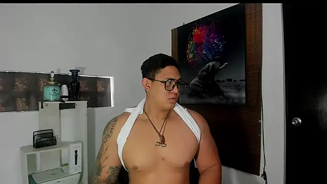 Snapshot of Colton_Massif chatting on January 25, 2025, 9:35 pm Colton Massif online show from January 25, 2025, 9:35 pm