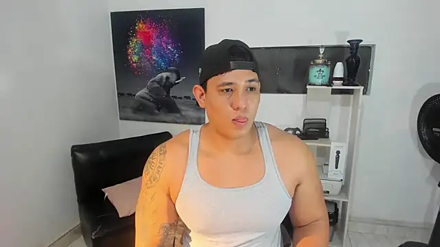 Snapshot of Colton_Massif chatting on February 4, 2025, 6:57 am Colton Massif online show from February 4, 2025, 6:57 am