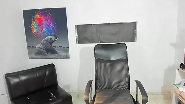 Snapshot of Colton_Massif chatting on February 14, 2025, 12:30 am Colton Massif online show from February 14, 2025, 12:30 am