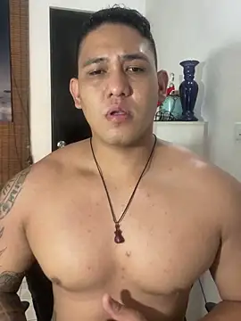 Snapshot of Colton_Massif chatting on March 16, 2025, 3:47 am Colton Massif online show from March 16, 2025, 3:47 am