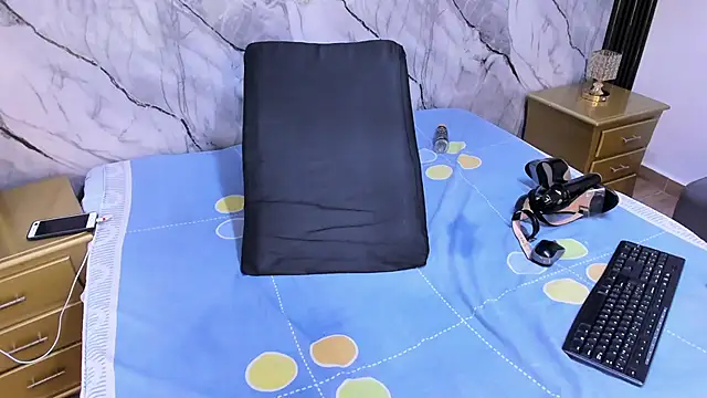 Snapshot of HellenJohansson chatting on February 9, 2025, 11:36 pm HellenJohansson online show from February 9, 2025, 11:36 pm