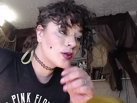 MaxiMillz online show from November 9, 2025, 3:38 am