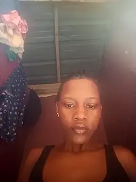 Snapshot of Petite_li chatting on February 25, 2026, 5:06 am Petite li online show from February 25, 2026, 5:06 am