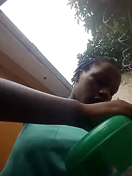 Snapshot of Petite_li chatting on February 26, 2026, 5:28 am Petite li online show from February 26, 2026, 5:28 am