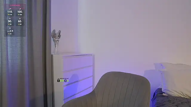 Fallinlove1 online show from February 11, 2025, 1:09 pm