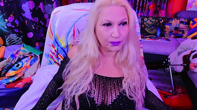 Snapshot of mature_lisa_naughty chatting on October 13, 2025, 8:31 pm mature lisa naughty online show from October 13, 2025, 8:31 pm