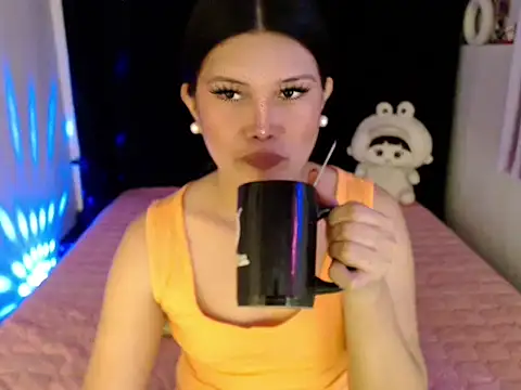 Angelic Fuckerxxx online show from March 28, 2026, 6:35 am