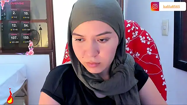 MatchedEyebrow online show from November 4, 2025, 8:30 pm