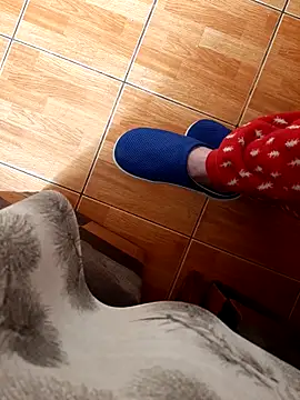 feet toes online show from April 29, 2026, 5:55 am