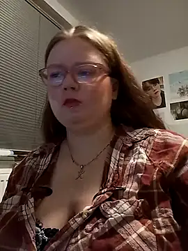 Snapshot of Merle18 chatting on September 20, 2025, 8:54 pm Merle18 online show from September 20, 2025, 8:54 pm