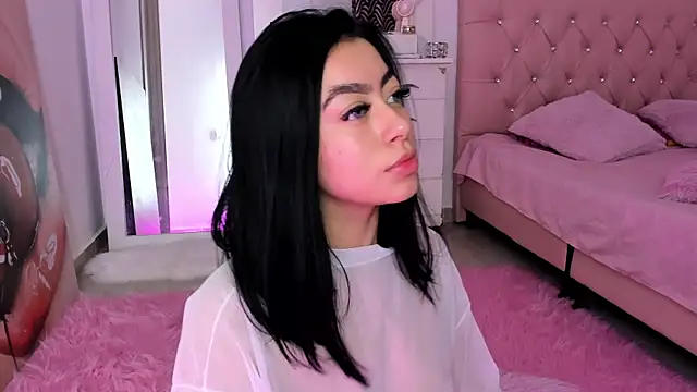 sofiaa snoww online show from January 17, 2025, 1:15 am