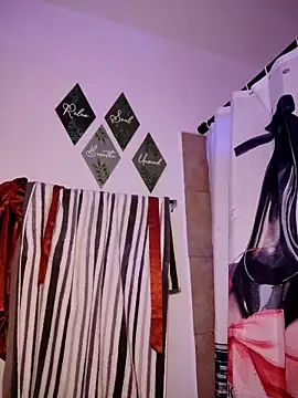 Snapshot of linalooove chatting on September 29, 2025, 6:40 am linalooove online show from September 29, 2025, 6:40 am