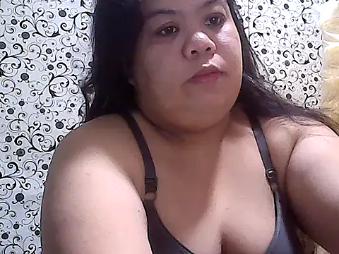 xxsweetshybabe online show from August 5, 2026, 2:31 pm