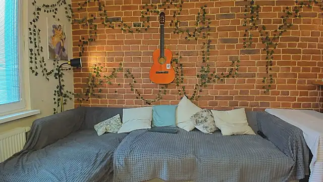 yamy yamy yamy online show from March 1, 2026, 12:07 pm