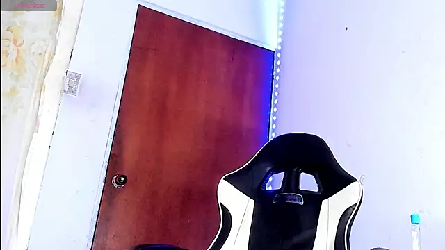 YeremiBrowm online show from December 23, 2024, 11:49 pm