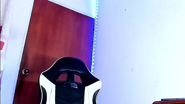 YeremiBrowm online show from January 14, 2025, 9:41 pm