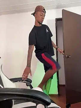 YeremiBrowm online show from March 21, 2025, 3:57 pm