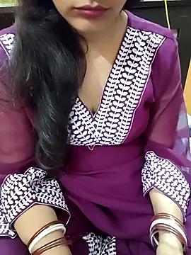 Snapshot of Diya_143 chatting on March 4, 2026, 6:19 am Diya 143 online show from March 4, 2026, 6:19 am