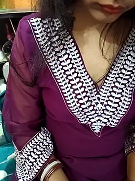 Snapshot of Diya_143 chatting on March 4, 2026, 6:25 pm Diya 143 online show from March 4, 2026, 6:25 pm