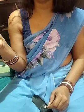 Snapshot of Diya_143 chatting on March 6, 2026, 6:54 am Diya 143 online show from March 6, 2026, 6:54 am