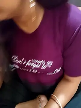 Snapshot of Diya_143 chatting on March 26, 2026, 7:47 am Diya 143 online show from March 26, 2026, 7:47 am